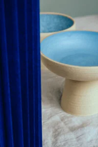 vaisselle en grès moderne